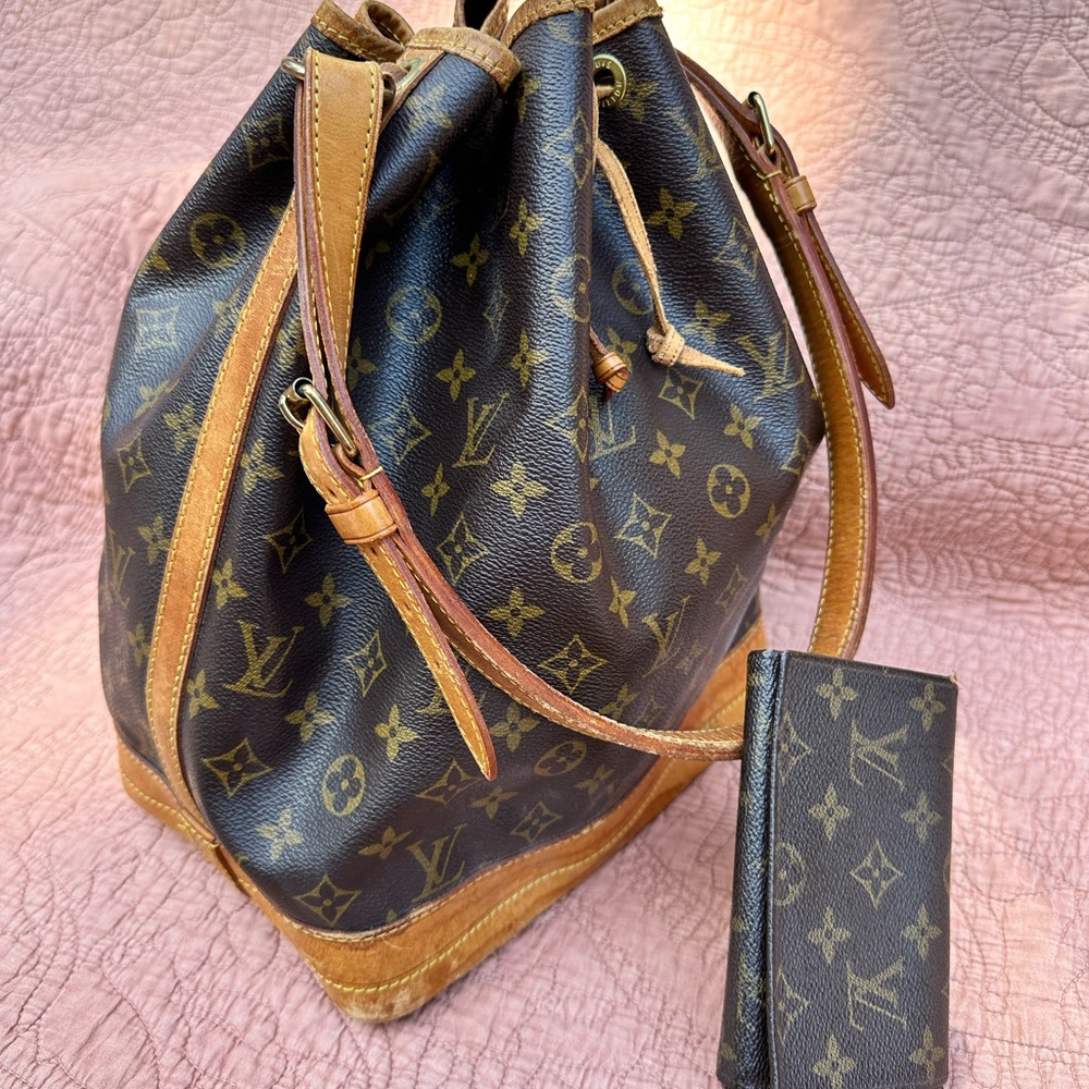 Louis Vuitton Monogram Bucket Bag & Wallet! 🤎